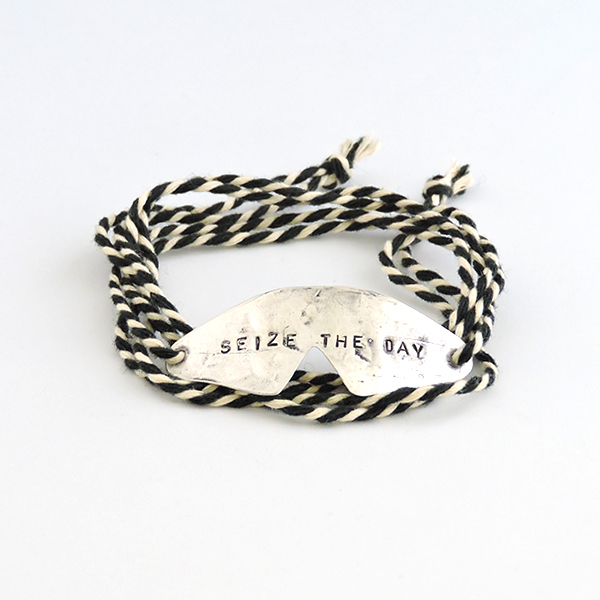 Quote Big Wristlet 'Seize the day'